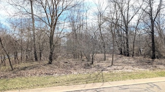 901 Thomas Trail, Waupaca, WI 54981