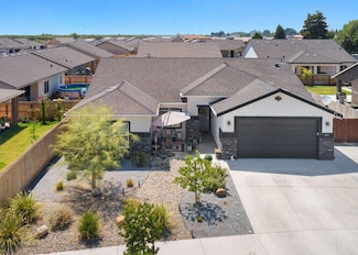 393 S Parkwest St, Porterville, CA 93257
