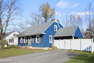 39 Lowden St, Pittsfield, MA 01201