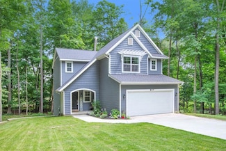 907 Wooded Ln, Marshall, MI 49068