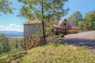138 Knollwood Place E, Hayesville, NC 28904