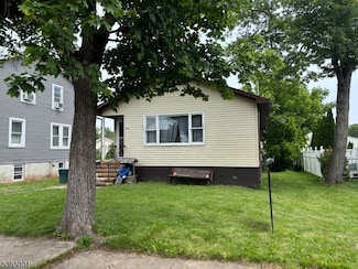 424 Jackson Ave, Manville, NJ 08835