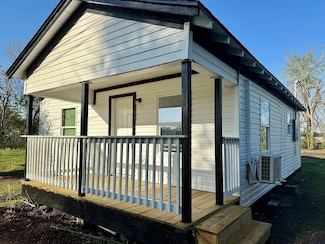 1704 Dalhart St, Dayton, TX 77535