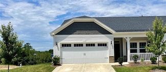 1409 Hunting Hawk Ln, Kernersville, NC 27284