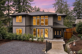 13518 3rd Ave NE, Seattle, WA 98125