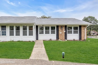 9 Edinburgh Ln Unit D, Manchester Township, NJ 08759