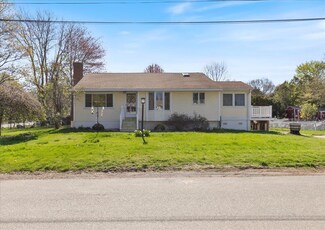 2 Rolling Hill Ave, Plaistow, NH 03865