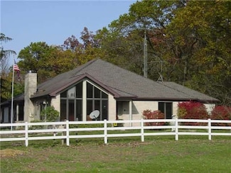12008 Monclova Rd, Swanton, OH 43558