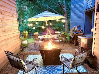 2844 Woodbridge Crossing Ct, Midlothian, VA 23112