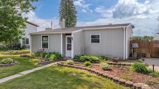 24 Astor Rd, Babbitt, MN 55706