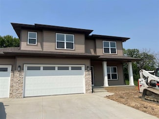 4648 Preston Ln, Iowa City, IA 52246