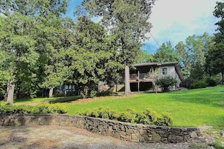 67 Powhatan Dr, Cherokee Village, AR 72529