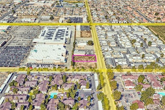 4 Gadsden Ave, Lancaster, CA 93534