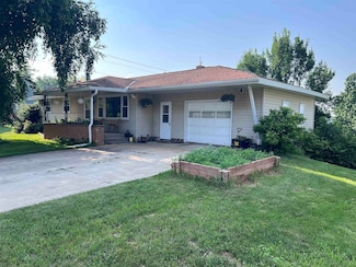 608 7th St, Marathon, WI 54448