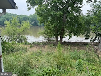 164 Magruder Ave, Falling Waters, WV 25419