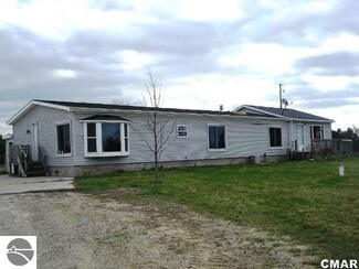 7581 S Summerton Rd, Shepherd, MI 48883