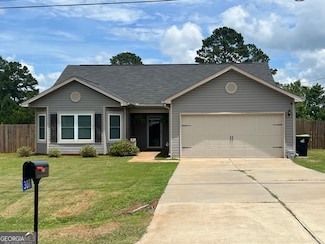 307 Pardue Dr, Thomaston, GA 30286