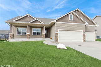 518 SW 40th St, Ankeny, IA 50023