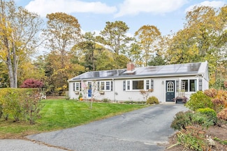 128 Lakeside Dr, Marstons Mills, MA 02648