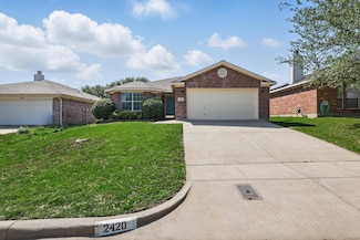 2420 Ensenada Ln, Fort Worth, TX 76108