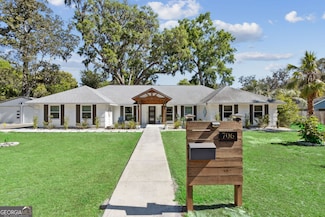 706 W Bealey St, Saint Marys, GA 31558