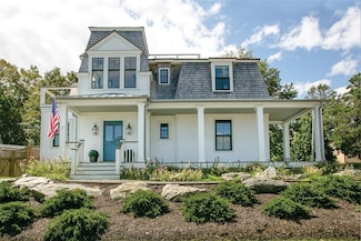 131 Eustis Ave, Newport, RI 02840