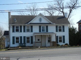 66 W Main St, Leola, PA 17540