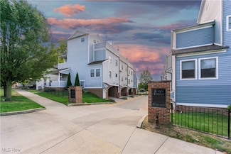 1338 W 54th St Unit 3, Cleveland, OH 44102