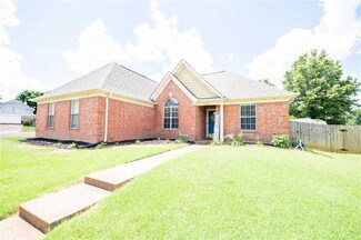 4163 Green View Dr, Memphis, TN 38135