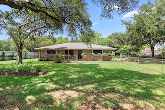 12210 Dover St, Houston, TX 77031
