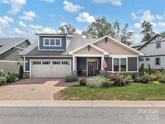 157 Waightstill Dr, Arden, NC 28704