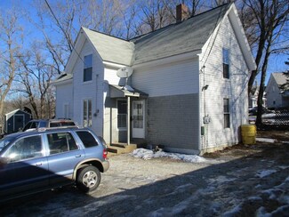 11 Oak St, Pittsfield, NH 03263