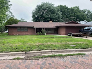 117 S Street John Ave, Lyons, KS 67554