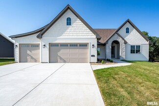 6786 Saint Marie Ct, Bettendorf, IA 52722