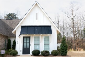 1198 Burrow Cir, Opelika, AL 36801