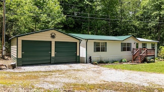 689 Bradford Rd, Burnsville, NC 28714