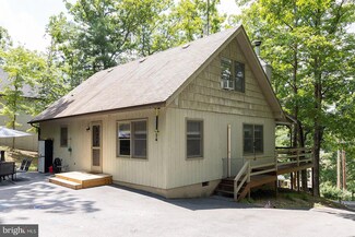 1076 Lakeview Dr, Cross Junction, VA 22625