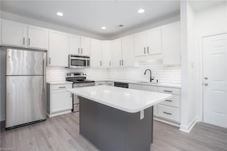 4455 Brassfield Dr Unit 304, Winston Salem, NC 27105