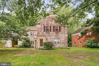1134 Valley Dr, Alexandria, VA 22302