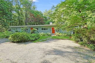 107 Green Rd, West Nyack, NY 10994