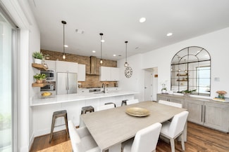 5240 Gibson St, Houston, TX 77007