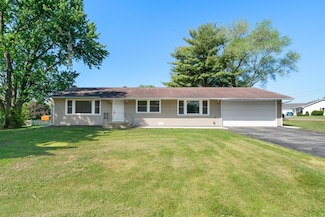 341 Cardinal Ln, Somonauk, IL 60552