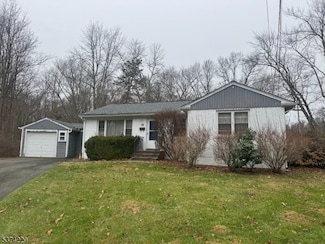 41 Eaton Ct, Berkeley Heights, NJ 07922