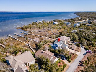 546 Fiddlers Ridge Dr, Pine Knoll Shores, NC 28512
