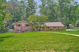 5401 Smoke Rise Dr, Stone Mountain, GA 30087