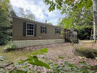 1081 Federal Rd, Livermore, ME 04253