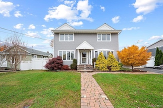 2741 Anthony Ave, Bellmore, NY 11710