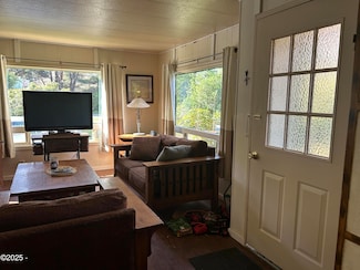 9353 NW Seal Rock St, Seal Rock, OR 97376