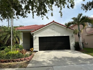 970 Tulip Cir, Weston, FL 33327