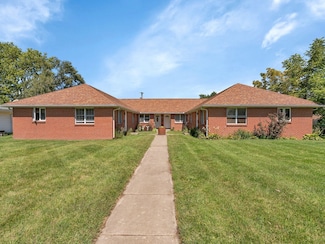 530 E Division St, Coal City, IL 60416